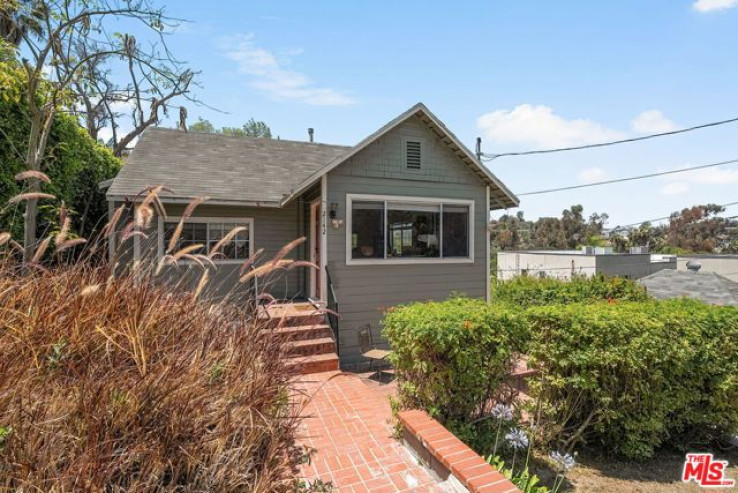  Income Home for Sale in Los Angeles, California