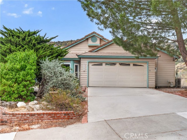 4 Bed Home for Sale in Castaic, California