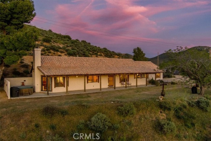 3 Bed Home for Sale in Agua Dulce, California