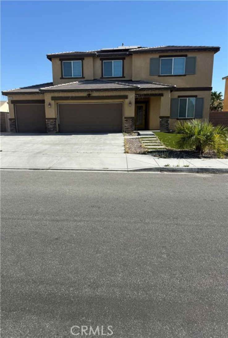 Residential Home in Victorville