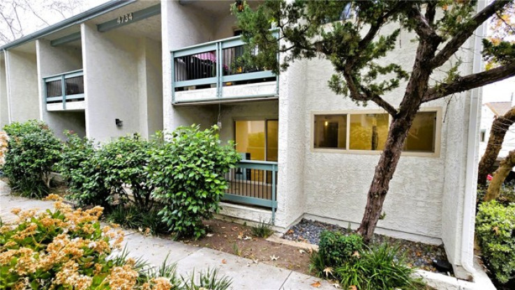 2 Bed Home for Sale in Calabasas, California