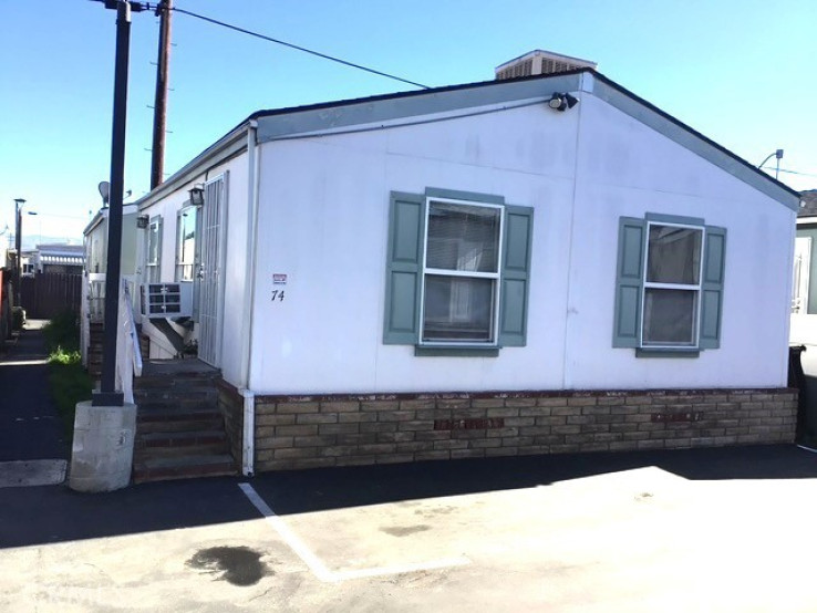 2 Bed Home for Sale in Van Nuys, California