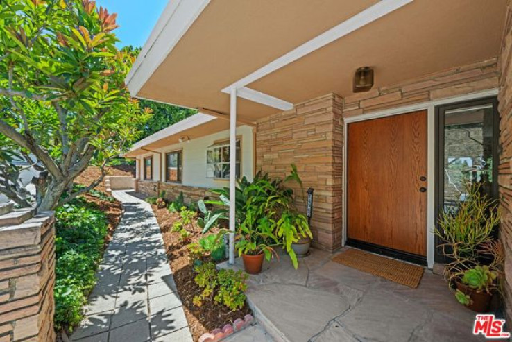 3 Bed Home for Sale in Sherman Oaks, California