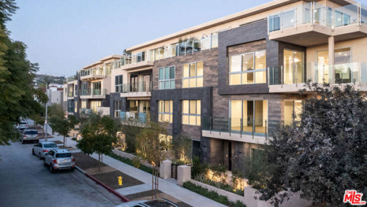 1 Bed Home for Sale in West Hollywood, California