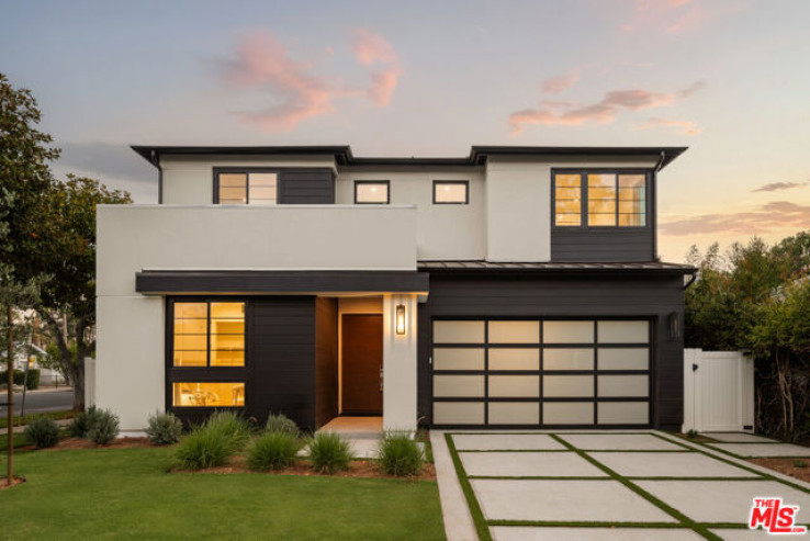 Residential Home in Venice