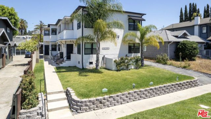 Residential Income in Los Feliz