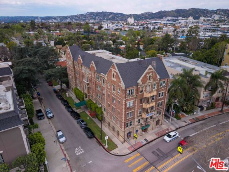 Residential Income in Hancock Park-Wilshire