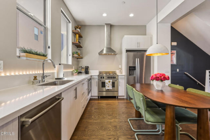 2 Bed Home for Sale in Los Angeles, California