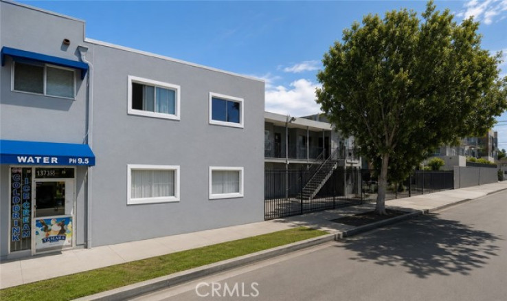  Commercial for Sale in Van Nuys, California