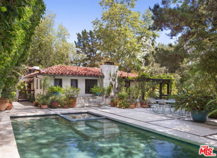 Residential Home in Sunset Strip - Hollywood Hills West