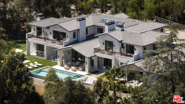 5 Bed Home for Sale in Hidden Hills, California