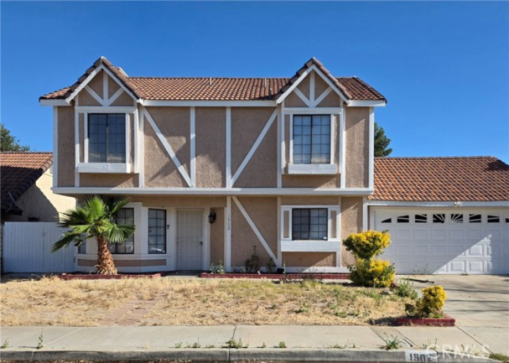 4 Bed Home for Sale in Palmdale, California