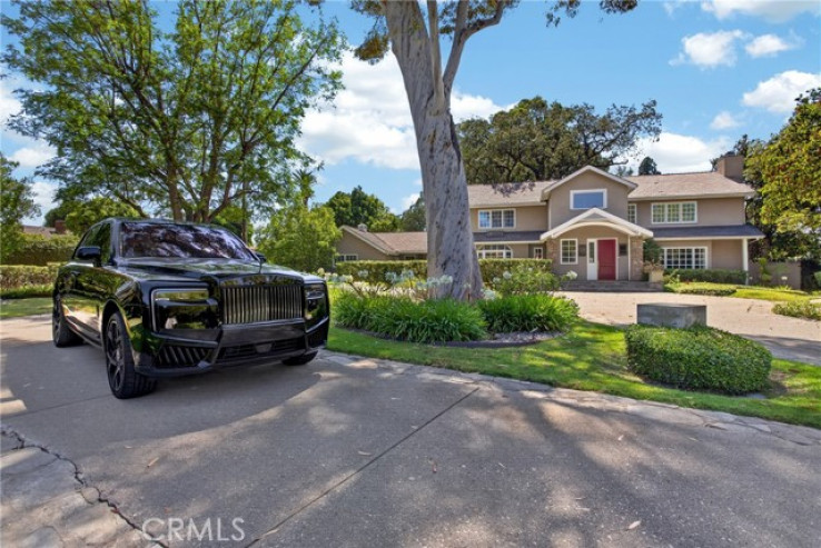 5 Bed Home for Sale in Encino, California
