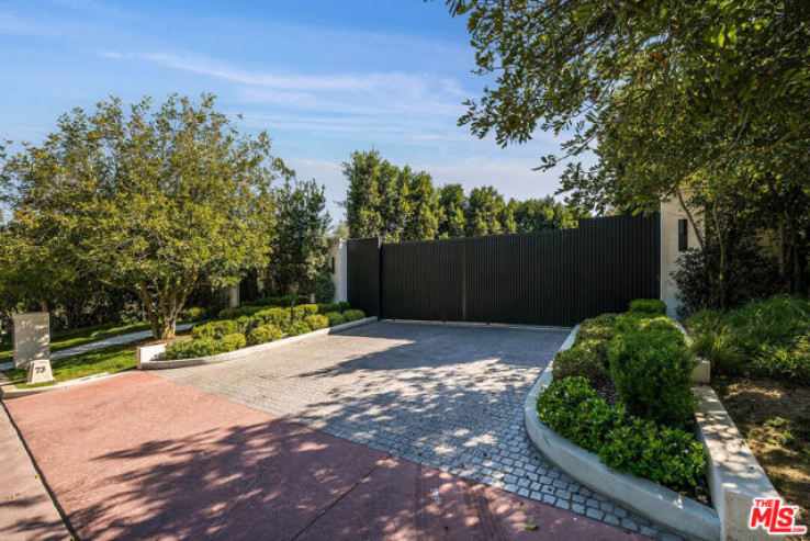 9 Bed Home for Sale in Beverly Hills, California