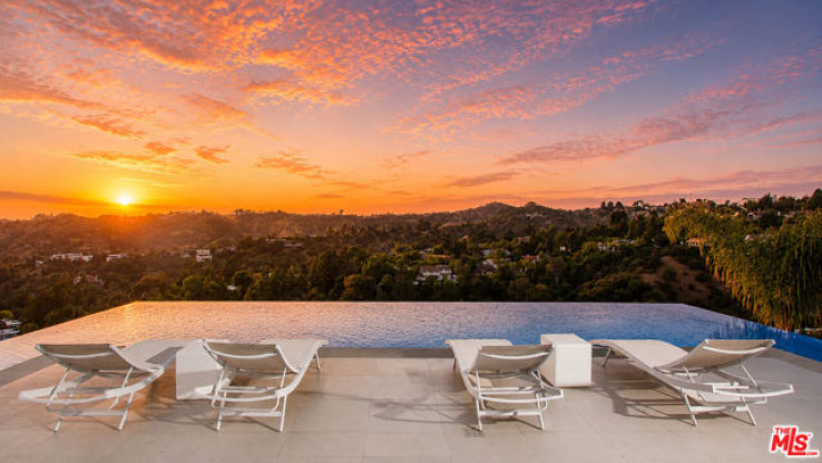 5 Bed Home for Sale in Beverly Hills, California