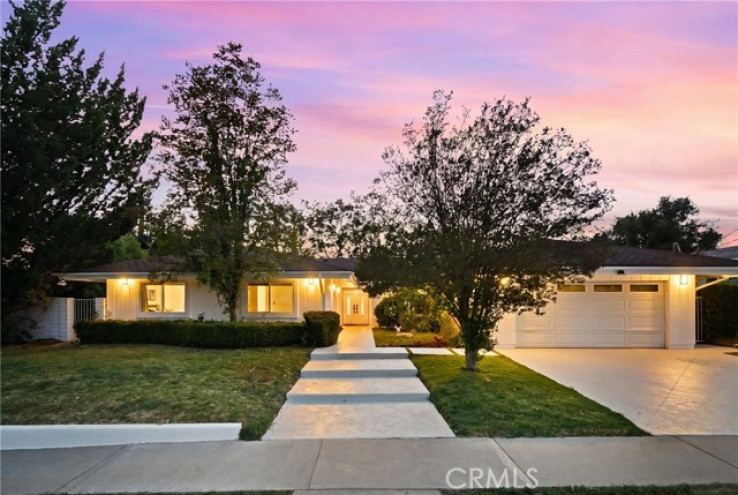 4 Bed Home for Sale in Calabasas, California