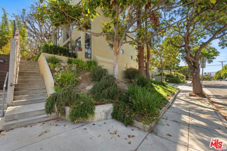 2 Bed Home for Sale in Santa Monica, California