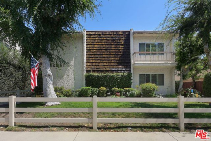 2 Bed Home for Sale in Sherman Oaks, California