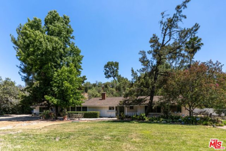 Residential Home in Hidden Hills