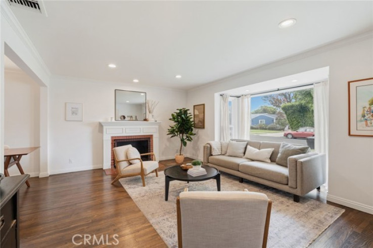 3 Bed Home for Sale in Sherman Oaks, California