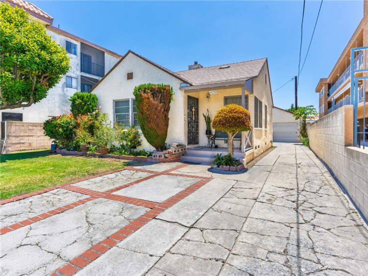  Income Home for Sale in Hawthorne, California