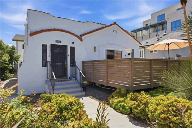 Residential Income in Santa Monica