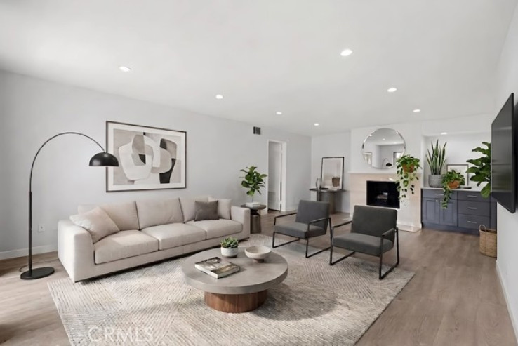 2 Bed Home for Sale in Sherman Oaks, California