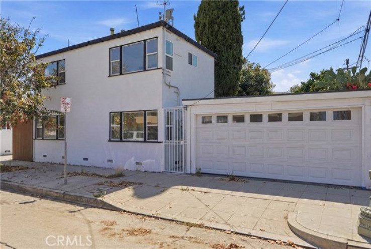 Residential Home in Hollywood
