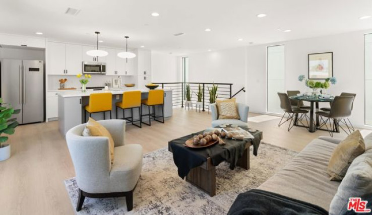 2 Bed Home for Sale in Los Angeles, California