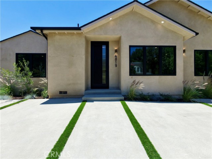 5 Bed Home for Sale in Encino, California