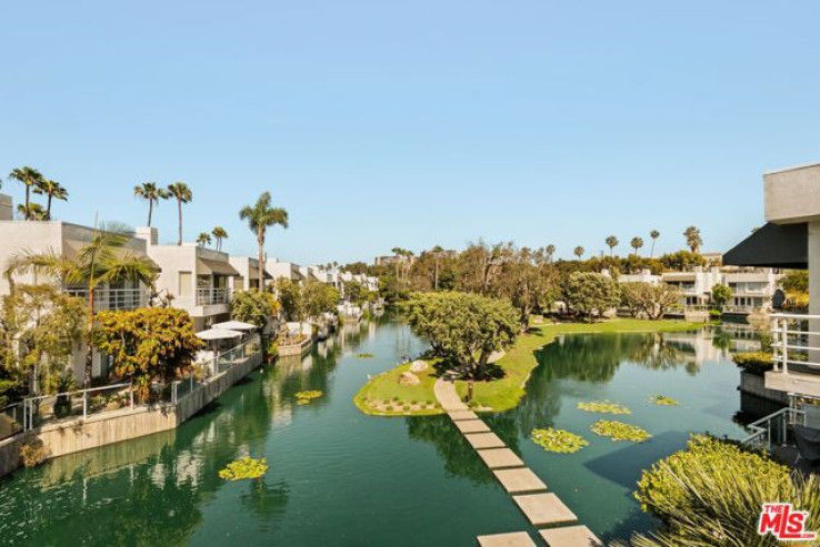 2 Bed Home for Sale in Venice, California