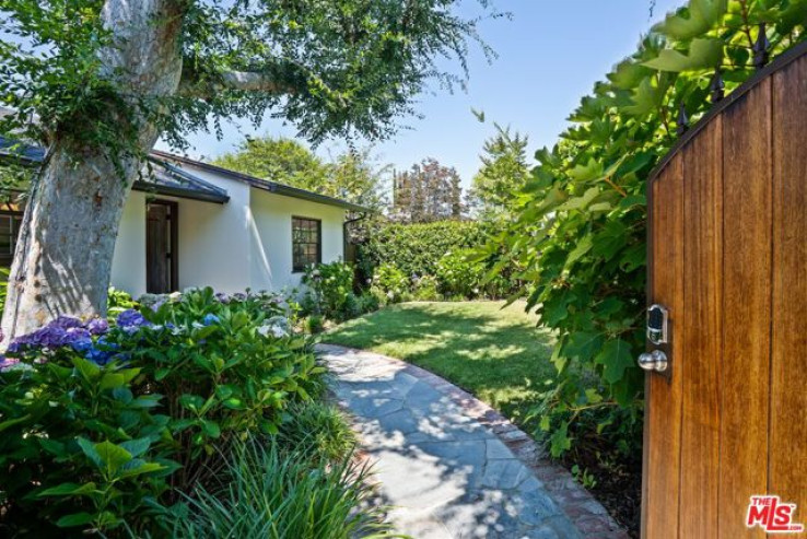5 Bed Home for Sale in Studio City, California
