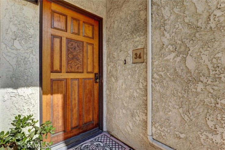 2 Bed Home for Sale in Van Nuys, California
