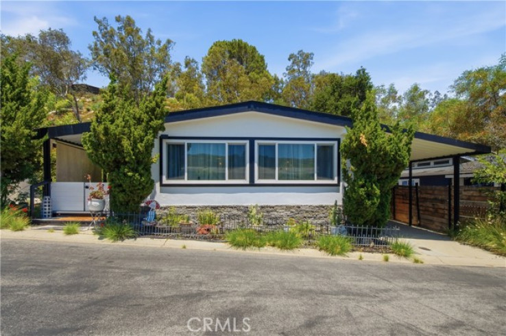 2 Bed Home for Sale in Calabasas, California