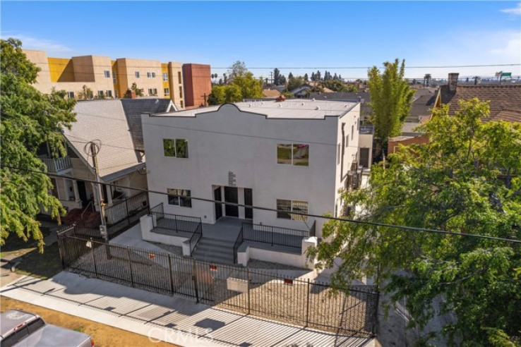  Income Home for Sale in Los Angeles, California