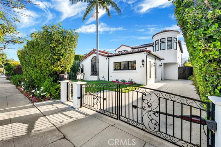5 Bed Home for Sale in Beverly Hills, California