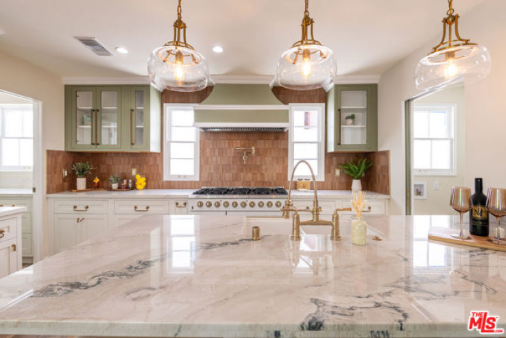 4 Bed Home for Sale in Los Angeles, California