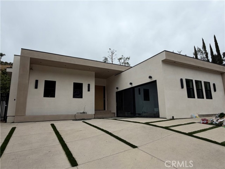 5 Bed Home for Sale in Encino, California