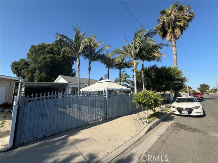 3 Bed Home for Sale in Compton, California