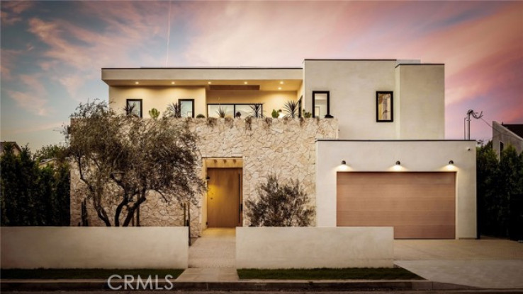 Residential Home in Sherman Oaks