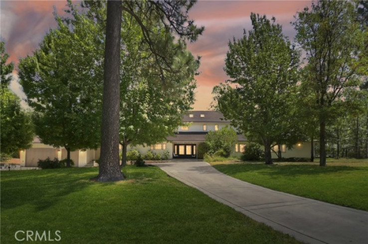 5 Bed Home for Sale in Lake Arrowhead, California