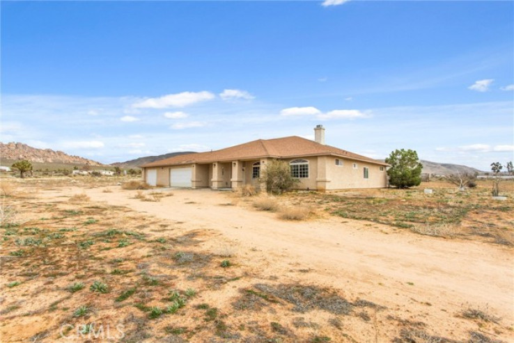 4 Bed Home for Sale in Apple Valley, California