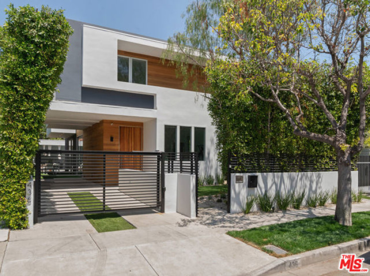 Residential Home in West Hollywood Vicinity