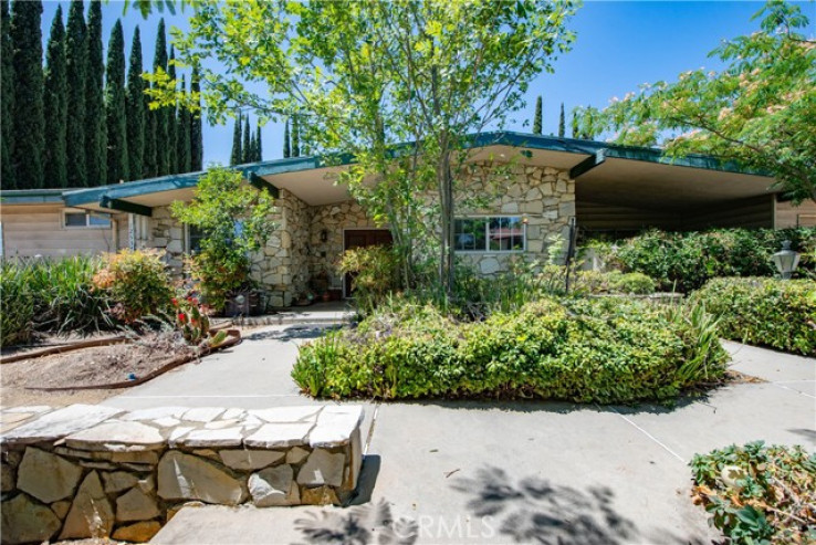 5 Bed Home for Sale in Granada Hills, California