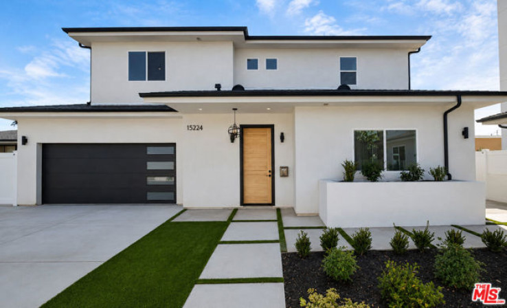 6 Bed Home for Sale in Van Nuys, California