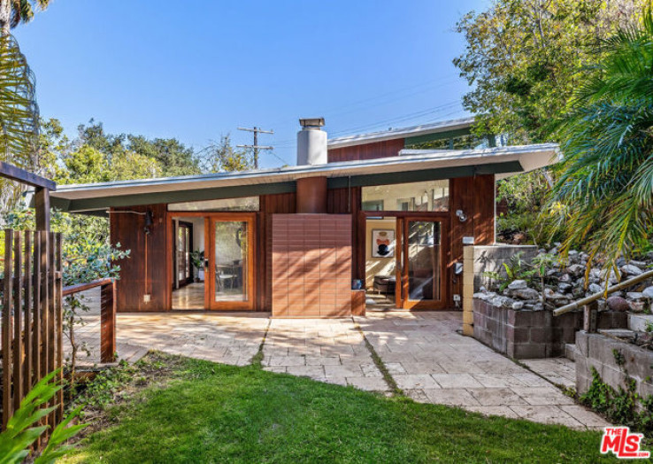Residential Home in Brentwood