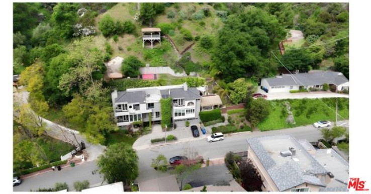 4 Bed Home for Sale in Los Angeles, California