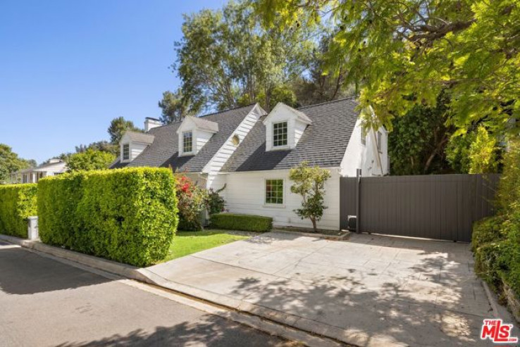 5 Bed Home for Sale in Los Angeles, California