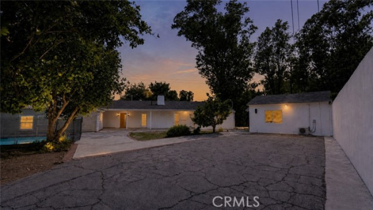 6 Bed Home for Sale in Sherman Oaks, California