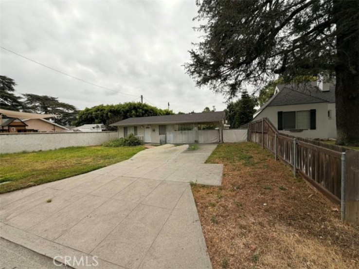 Residential Home in Granada Hills